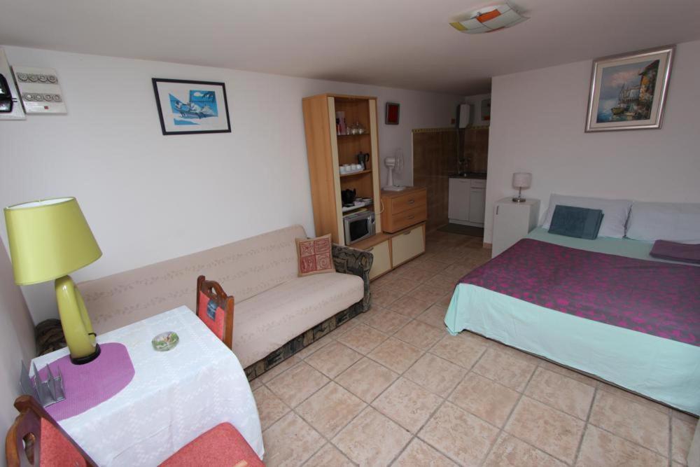 Apartments Sandra Rovinj Room photo