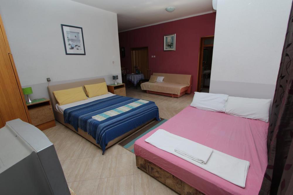 Apartments Sandra Rovinj Room photo