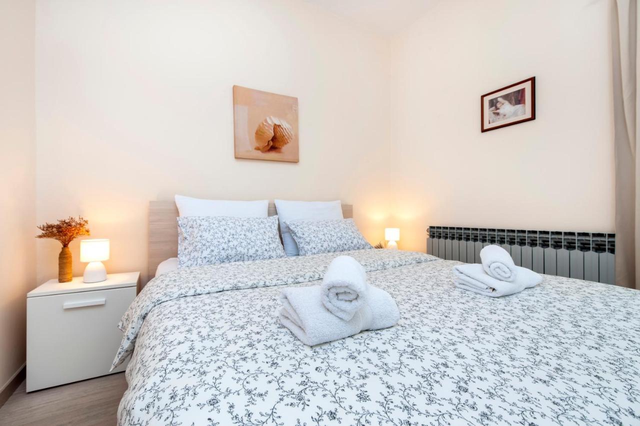 Apartments Sandra Rovinj Exterior photo