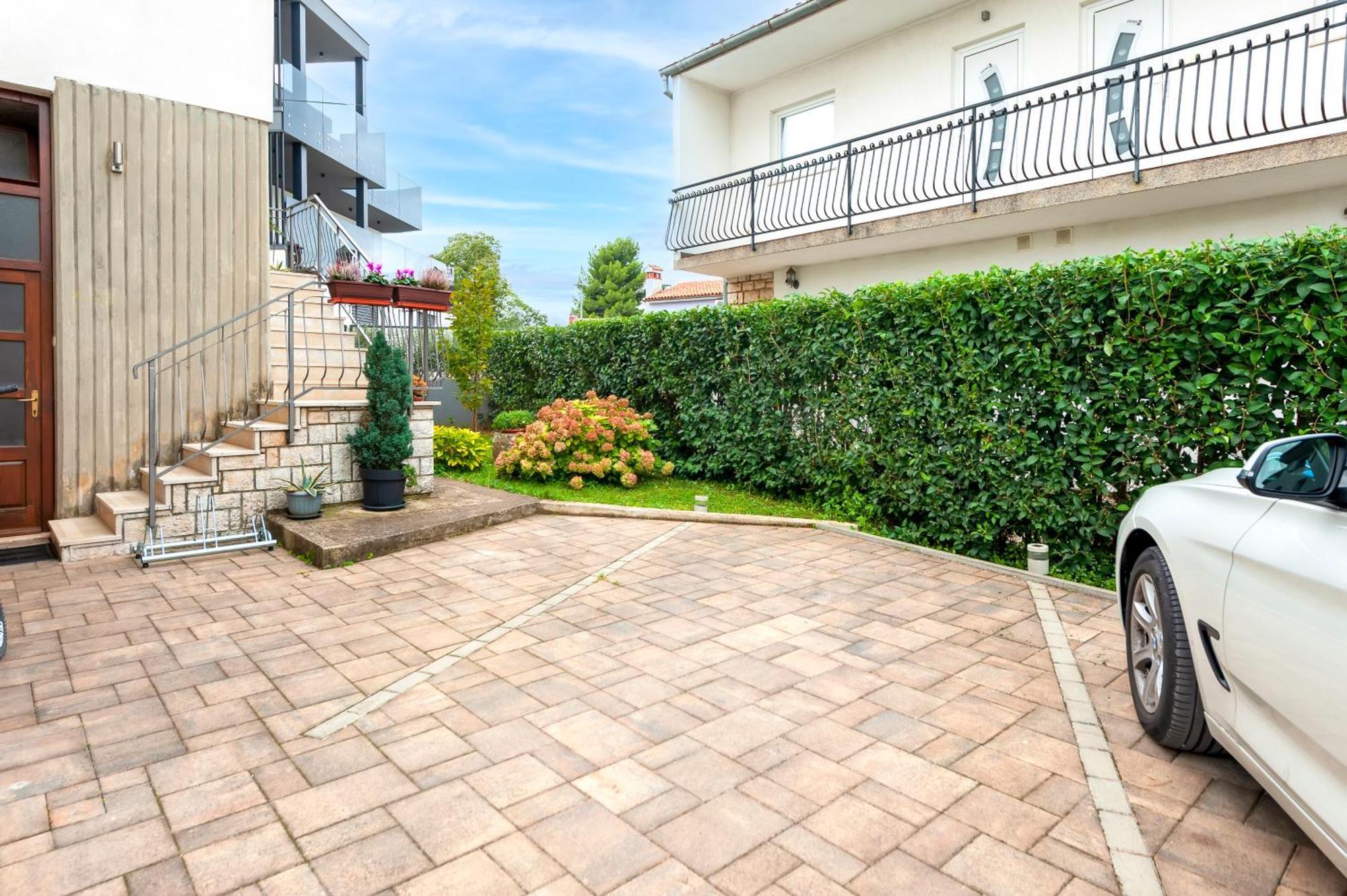 Apartments Sandra Rovinj Exterior photo