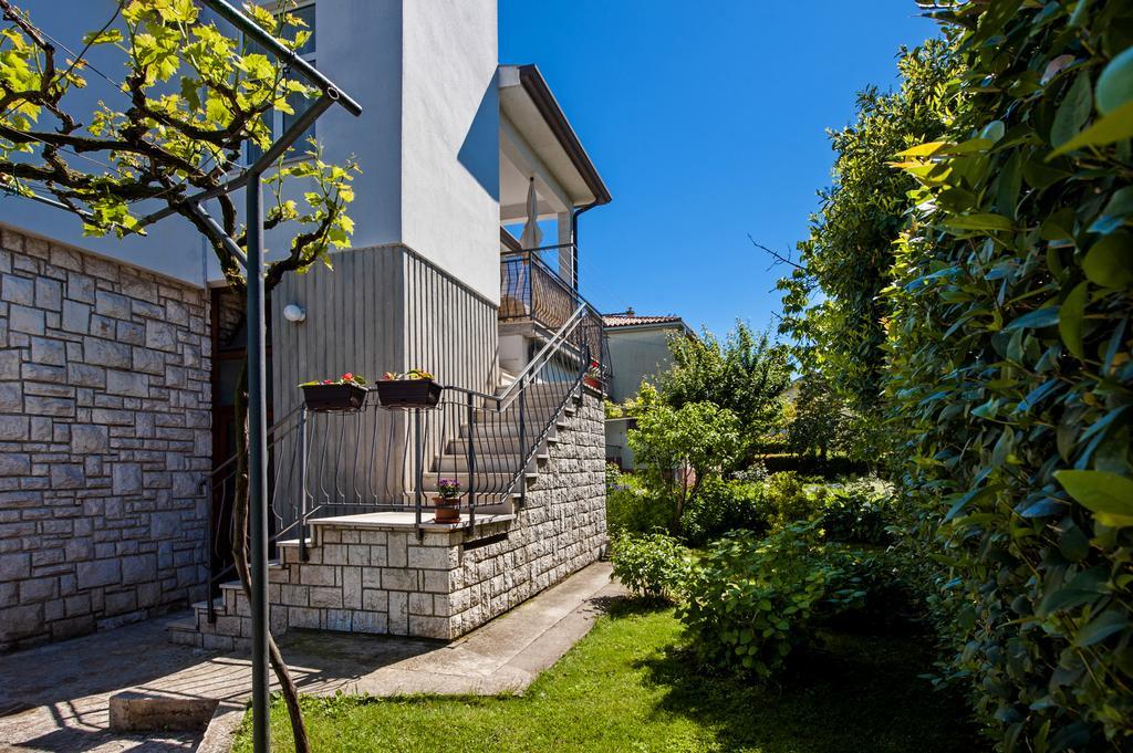 Apartments Sandra Rovinj Exterior photo