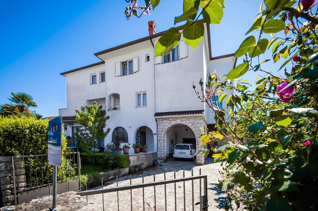 Apartments Sandra Rovinj Exterior photo